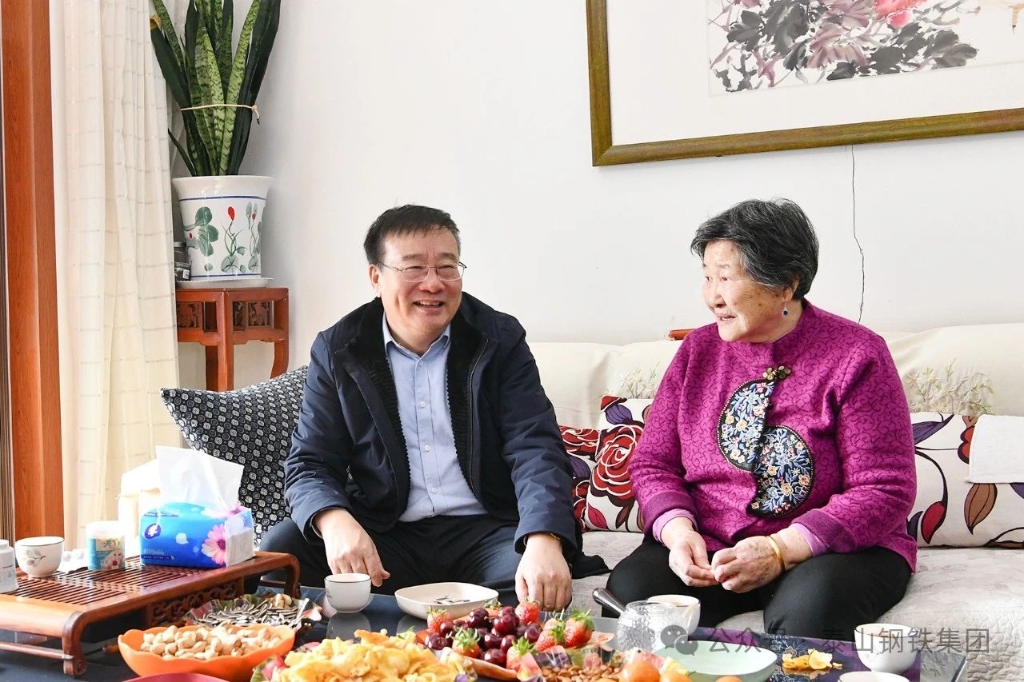 泰山鋼鐵集團王永勝董事長看望慰問集團退休老干部